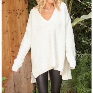 Show Me Your MuMu White V-Neck Sweater